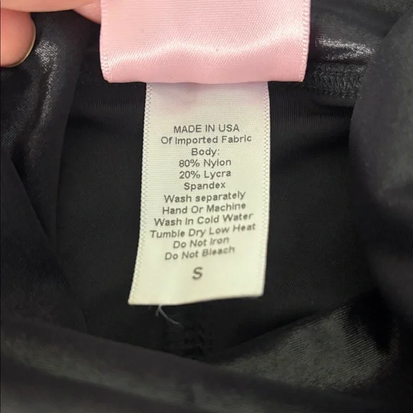 Bombshell Sportswear Shiny Black Leggings - Picture 5 of 8